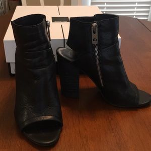Dolce Vita black ankle bootie